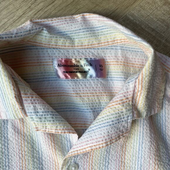 Abercrombie Seersucker Pride Rainbow Pastel Stripe Button Down Shirt, size XS - Picture 4 of 8